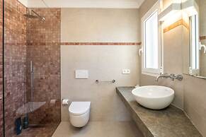 Villa Mila in Sant Llu s