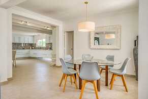 Villa Mila in Sant Llu s