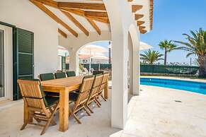 Villa Mila in Sant Llu s