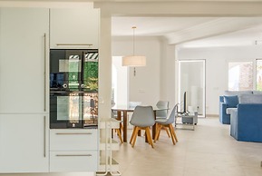 Villa Mila in Sant Llu s