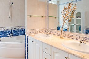 Villa Maricel in Binibeca