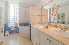 Villa Maricel in Binibeca