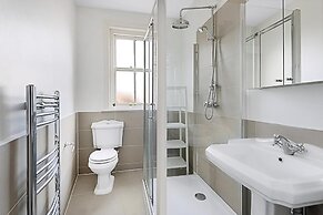 Serene 2BR - 3 Mins to Fulham Broadway