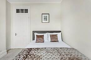 Serene 2BR - 3 Mins to Fulham Broadway