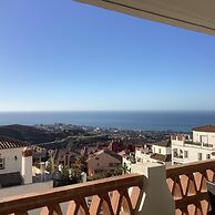 Pool Apt Calahonda 2 With Sea View