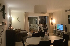 Pool Apt Calahonda 2 With Sea View