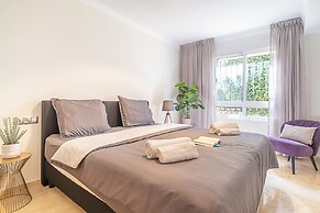 Apt Mairena Forest sea View Pool