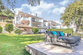 Apt Mairena Forest sea View Pool