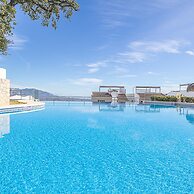 Apt Mairena Forest sea View Pool