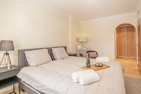 Apt Mairena Forest sea View Pool