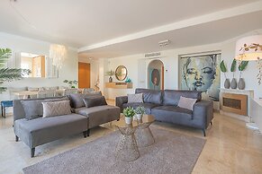 Apt Mairena Forest sea View Pool