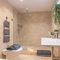 Apt Mairena Forest sea View Pool