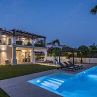 Villa Zacaluca Pool Whirlpool Sauna Gym