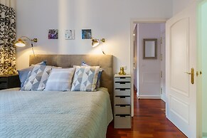 M Laga Center Old Town