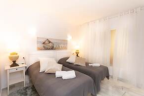 Calahonda Elegance With Pool And Sea View