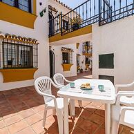 Sunny Tranquility With Pool