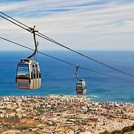 Sunny Tranquility With Pool