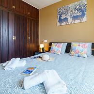 Sunny Tranquility With Pool