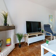 Sunny Tranquility With Pool