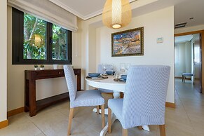 Sunset Seaview Corner With Pool