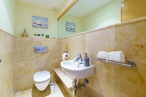 Marbella Mountain With sea View and Pool