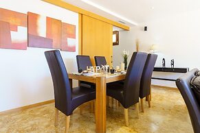 Marbella Mountain With sea View and Pool