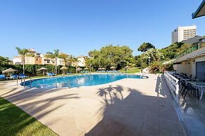 Marbella Este Next Marriott and Nikki B