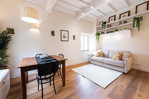 Charming Tornabuoni by Mmega