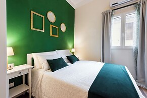 Charming Tornabuoni by Mmega