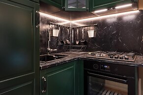 Charming Tornabuoni by Mmega