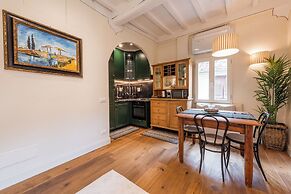 Charming Tornabuoni by Mmega