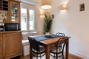 Charming Tornabuoni by Mmega