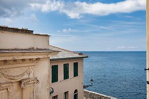 Seaview Apartment near the Castle