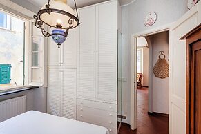 Seaview Apartment near the Castle