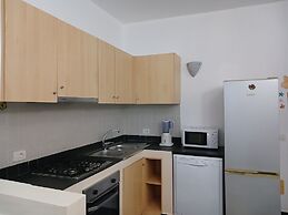 Kolatilde-  Estoril Beach Flat