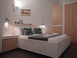 Kolatilde-  Estoril Beach Flat