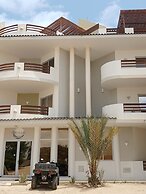 Kolatilde-  Estoril Beach Flat