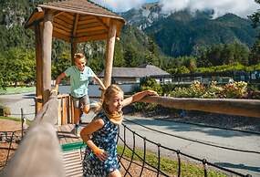 Luxury Chalet With ac Near Pressegger See