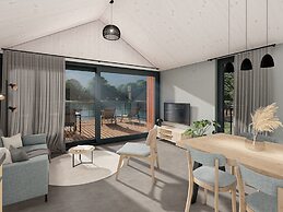 Modern Water Lodge With air Conditioning, Near the Maasduinen