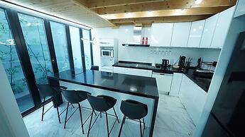 PrivatePremiumSeocho's Happy House 330m2