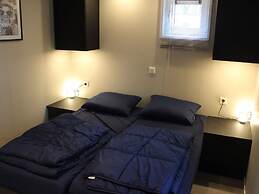 Modern Chalet Only 2 km of the Efteling