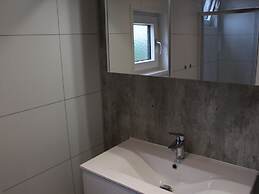 Modern Chalet Only 2 km of the Efteling