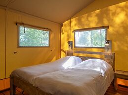 Comfortable Safari Tent With Bathroom, on a Holiday Park in De Maasdui