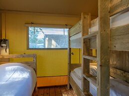 Comfortable Safari Tent With Bathroom, on a Holiday Park in De Maasdui
