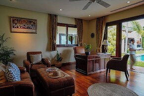 Miskawaan Beachfront Villas