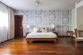 Miskawaan Beachfront Villas