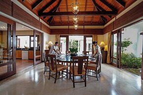 Miskawaan Beachfront Villas