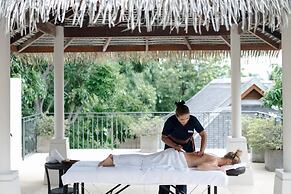 Miskawaan Beachfront Villas