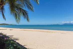Miskawaan Beachfront Villas