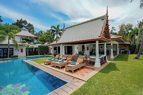 Miskawaan Beachfront Villas